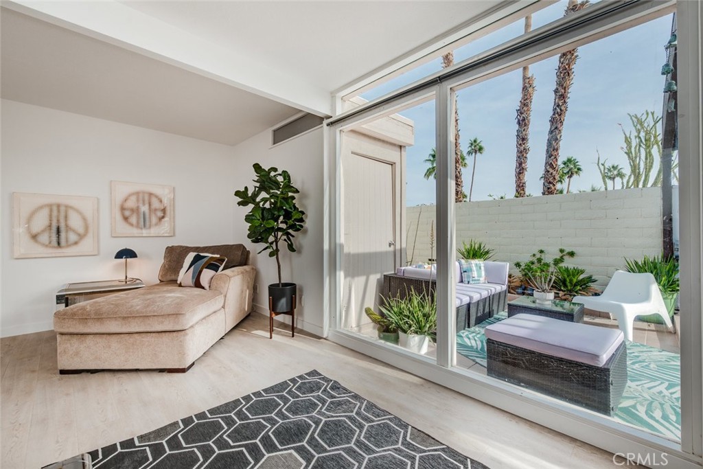 1710 N Via Miraleste