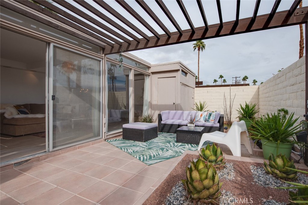 1710 N Via Miraleste