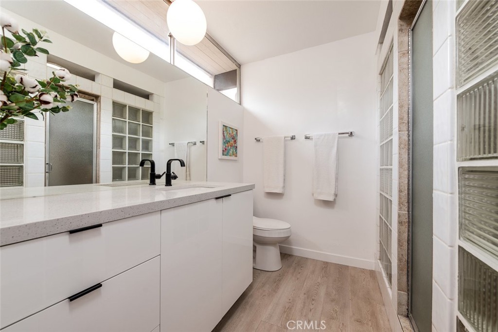 1710 N Via Miraleste