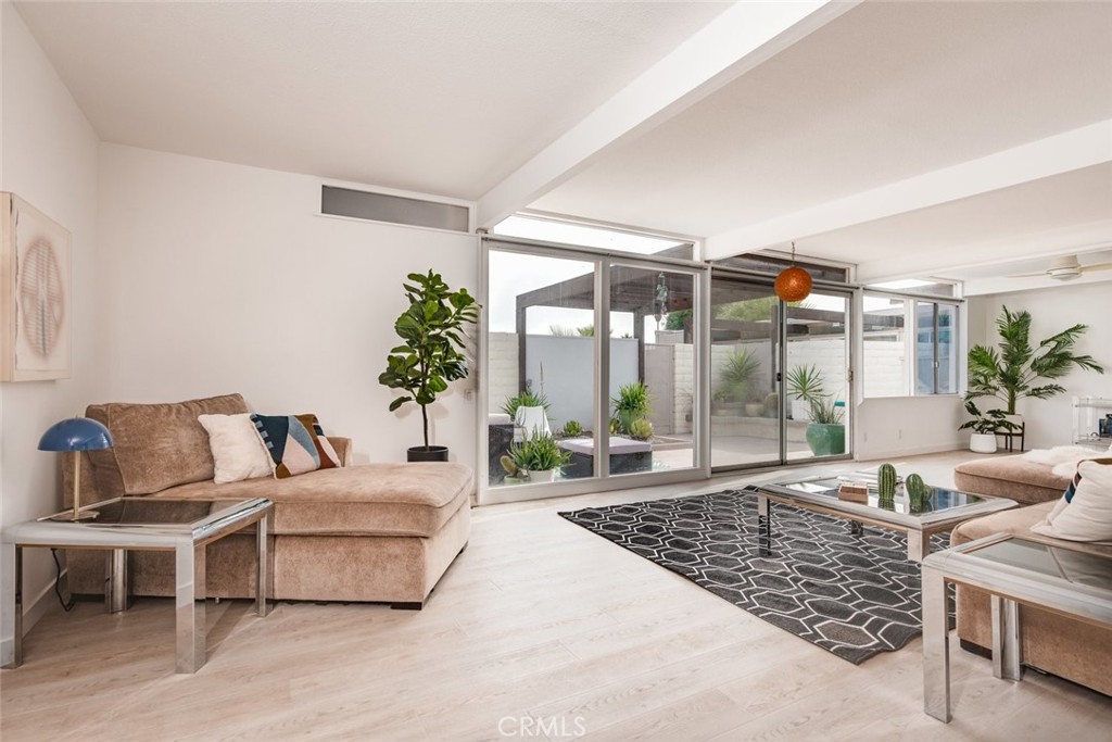 1710 N Via Miraleste