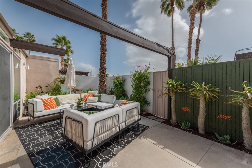 1740 N Via Miraleste