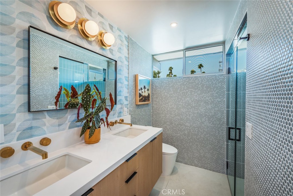 1740 N Via Miraleste