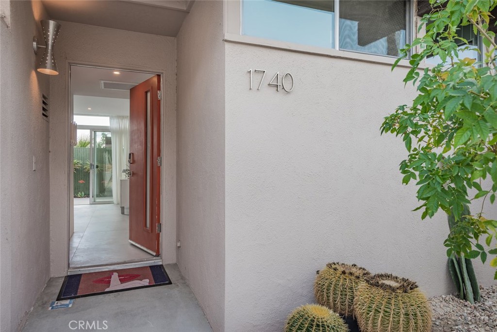 1740 N Via Miraleste