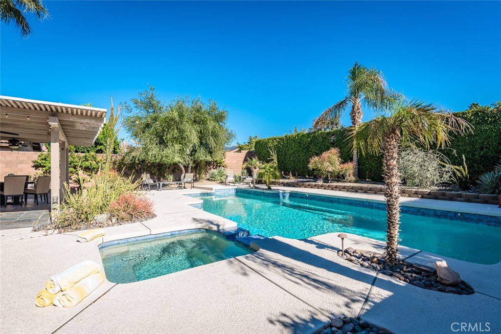 34320 Linda Way