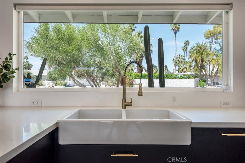 1895 E Mcmanus Drive