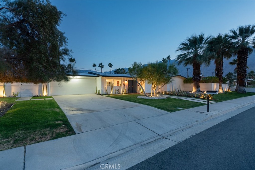 1895 E Mcmanus Drive