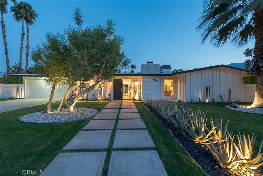 1895 E Mcmanus Drive