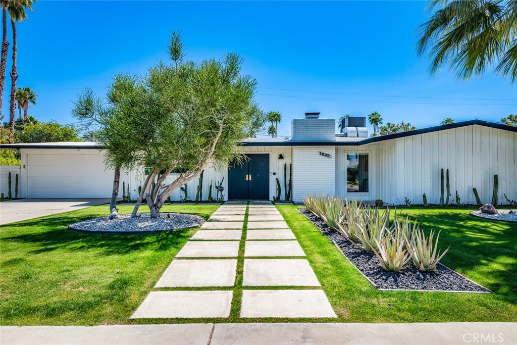 1895 E Mcmanus Drive