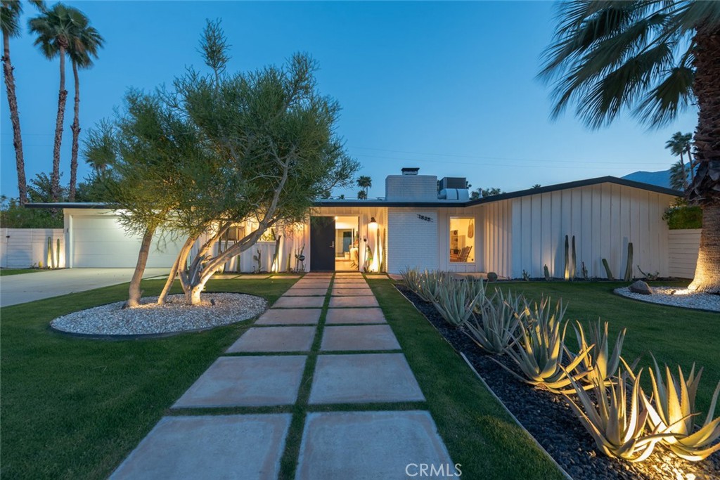 1895 E Mcmanus Drive