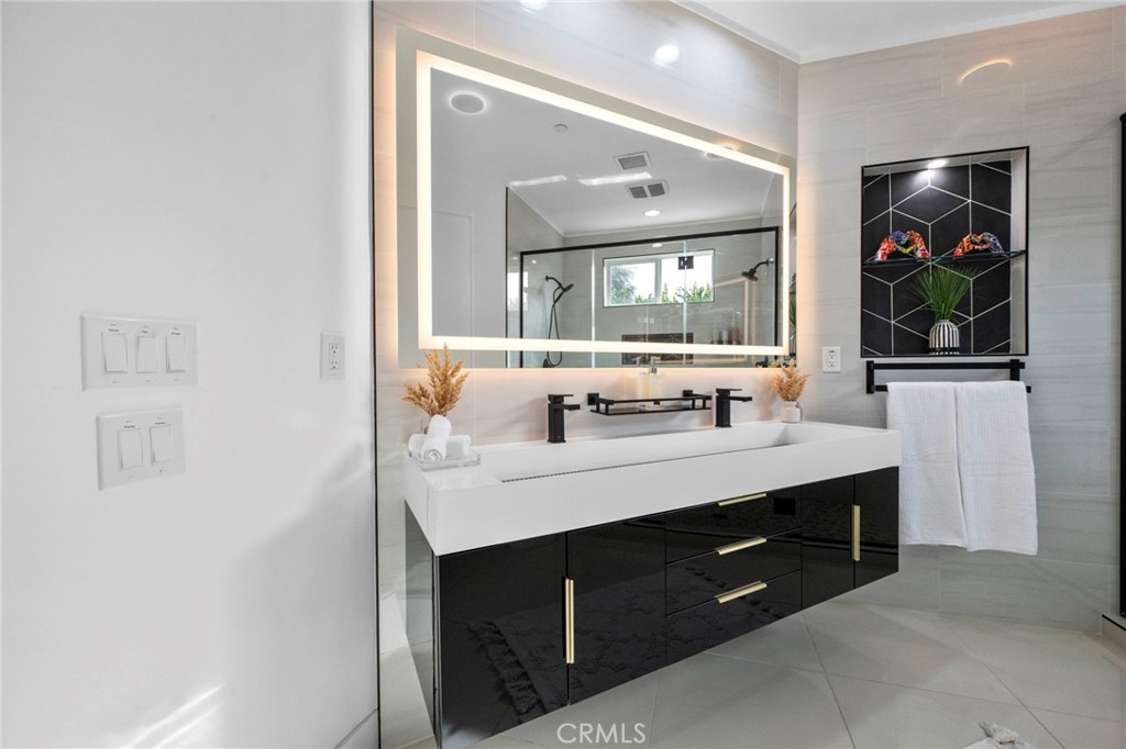 2461 N Junipero Avenue