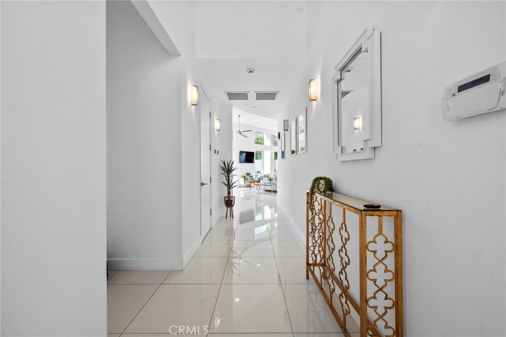 2461 N Junipero Avenue