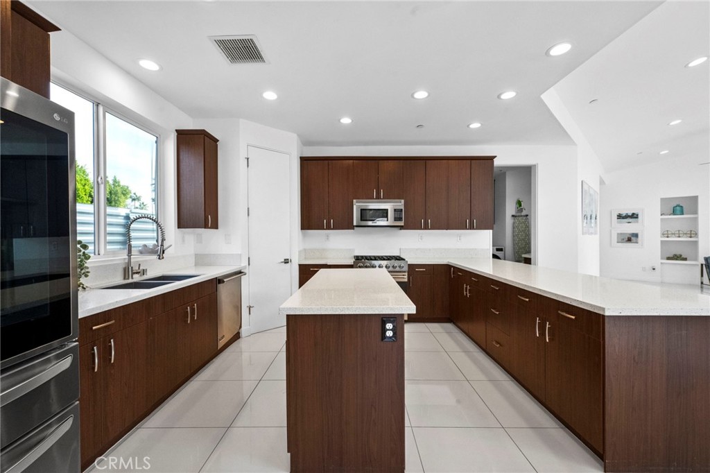 2461 N Junipero Avenue