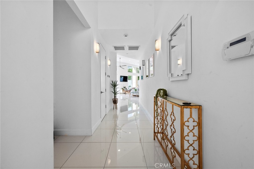 2461 N Junipero Avenue