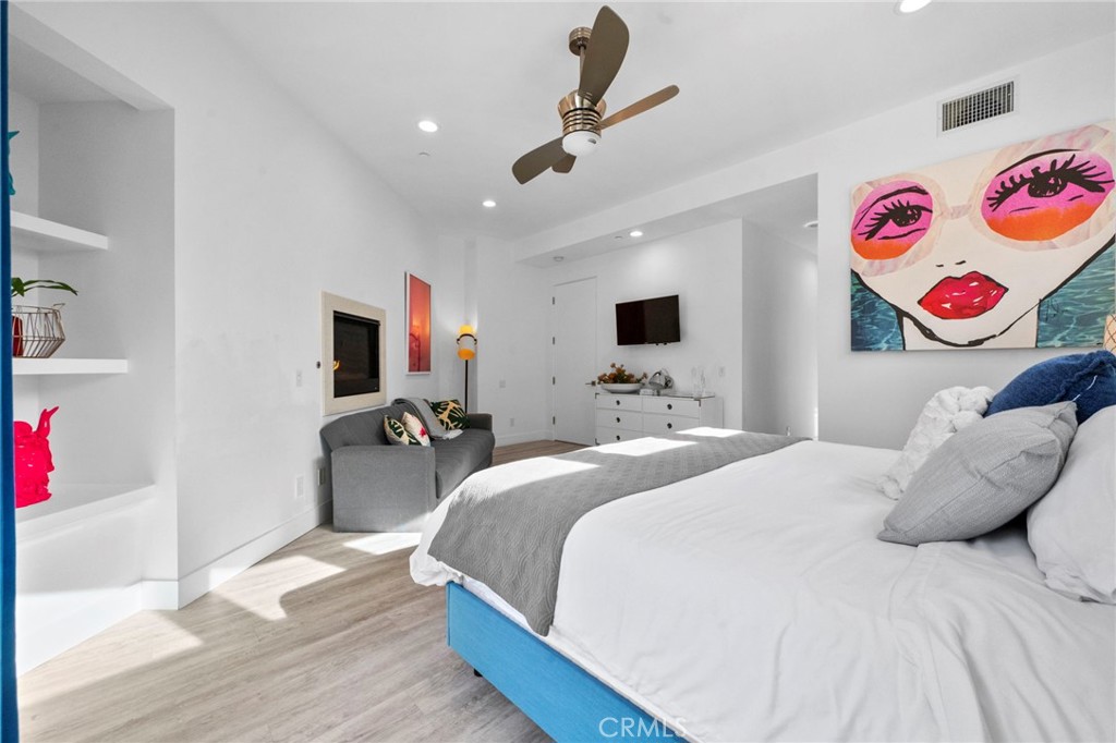 2461 N Junipero Avenue