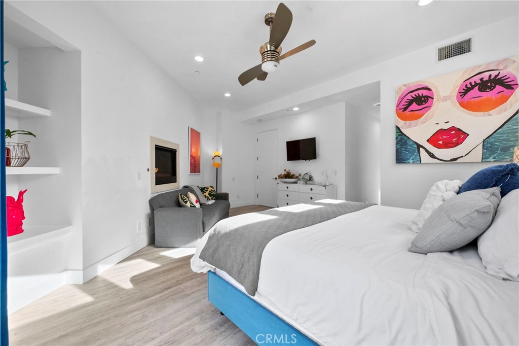 2461 N Junipero Avenue