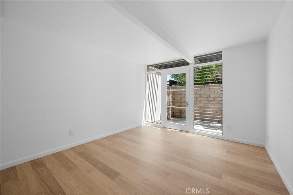 741 E Louise
