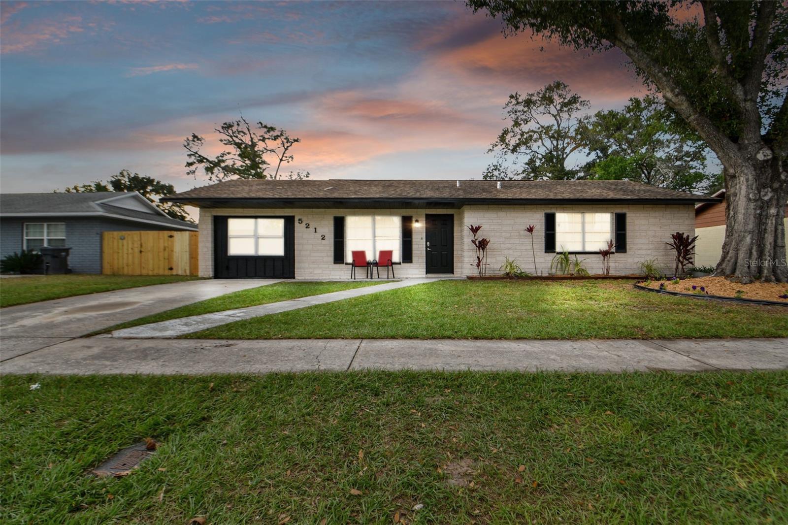 5212 BURR PL