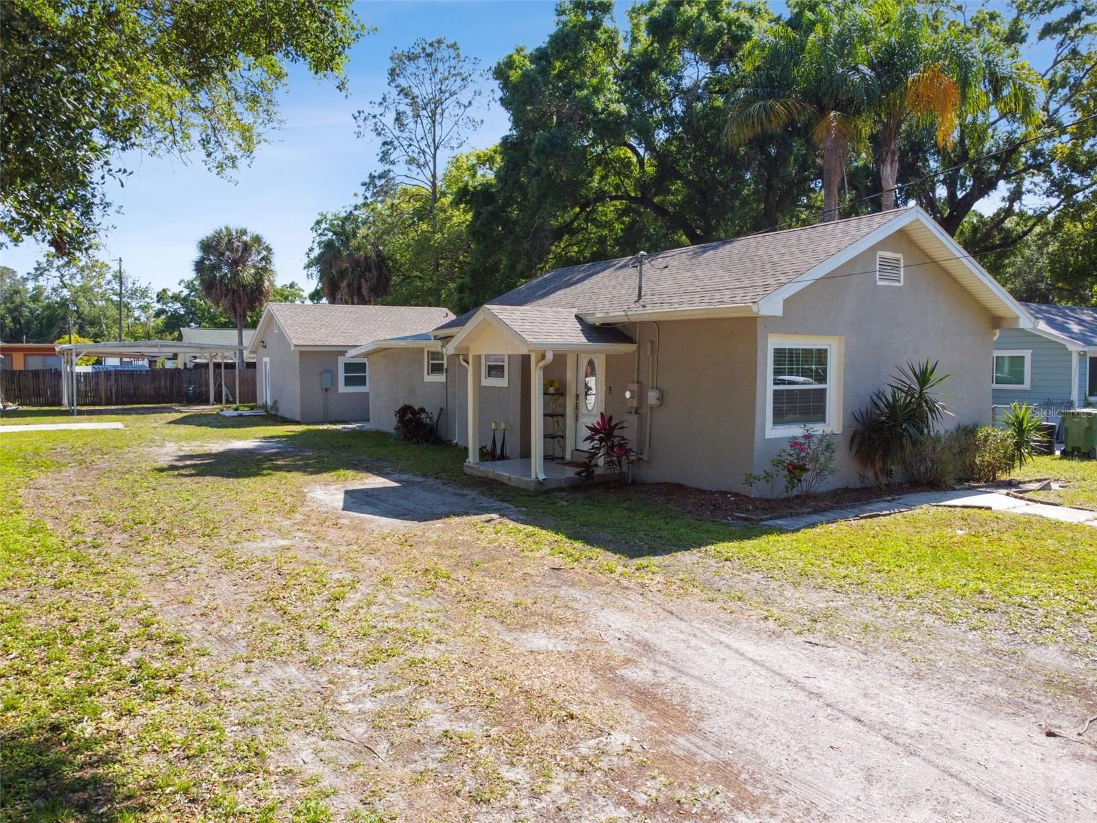 1704 W WILDWOOD CT
