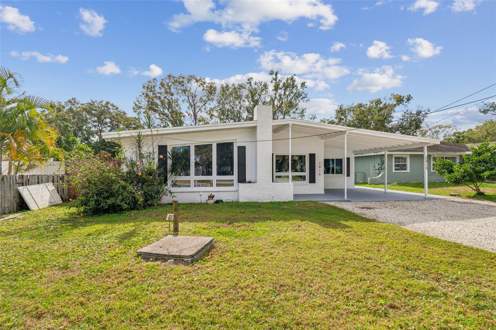 2810 W SILVER LAKE AVE