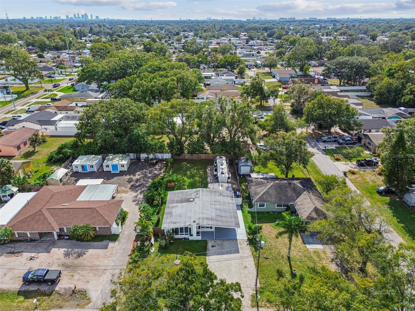 2810 W SILVER LAKE AVE
