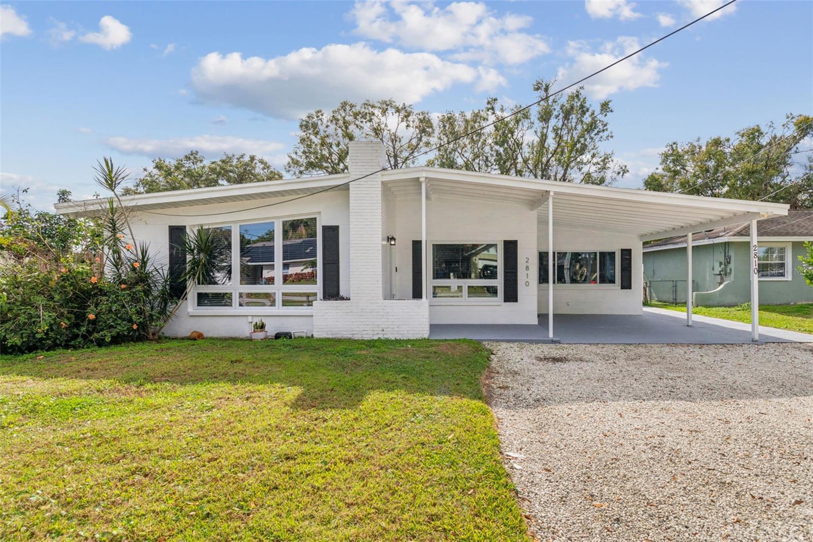 2810 W SILVER LAKE AVE