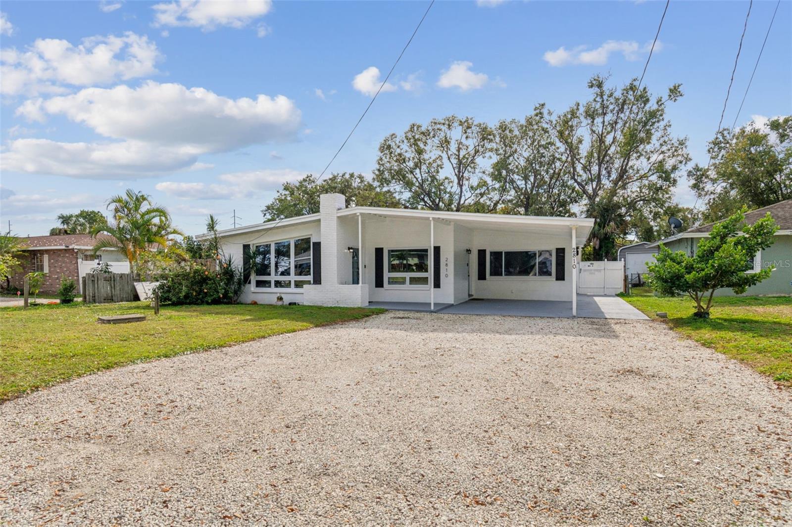 2810 W SILVER LAKE AVE