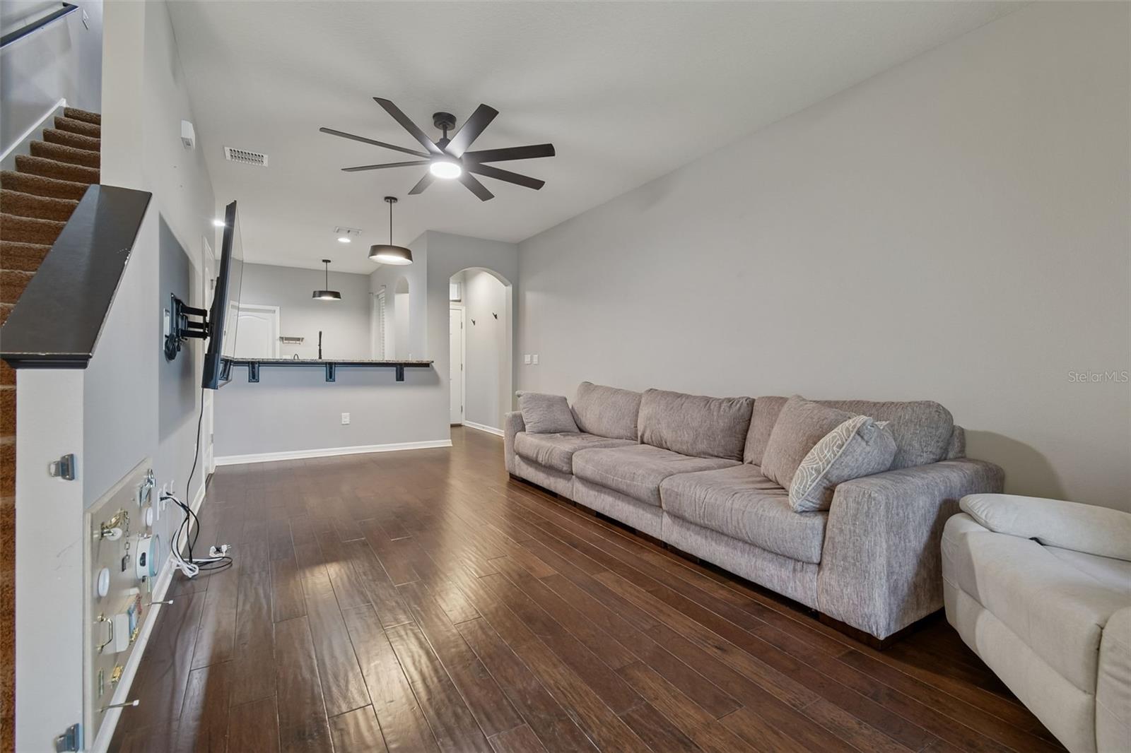 2109 BROADWAY VIEW AVE