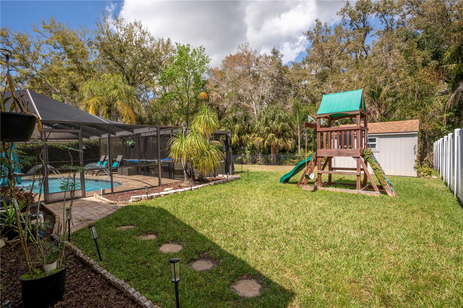 12111 STEPPINGSTONE BLVD