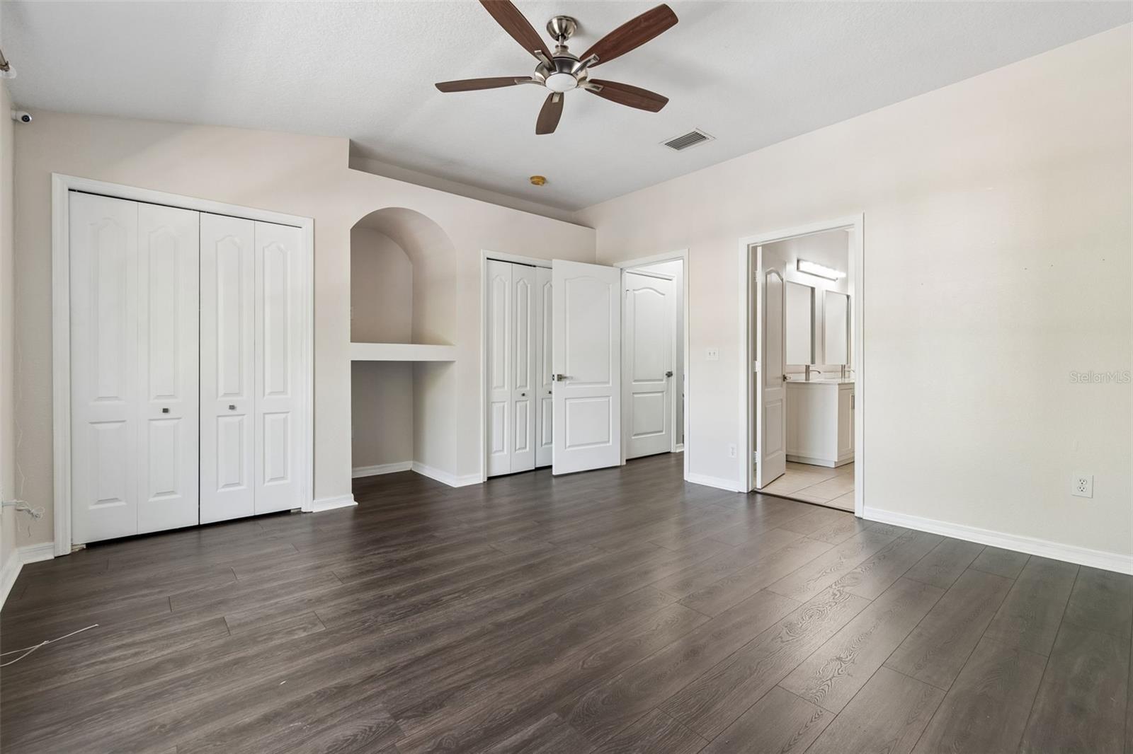 3566 HIGH HAMPTON CIR