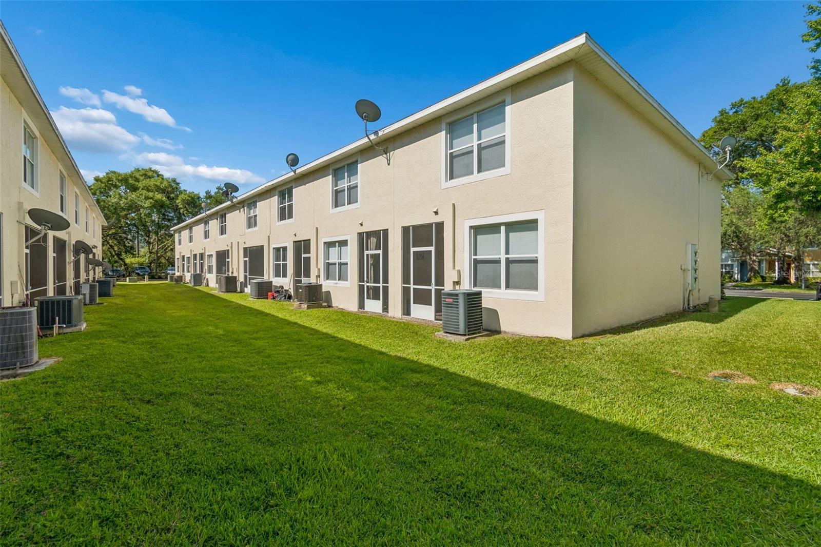 3566 HIGH HAMPTON CIR