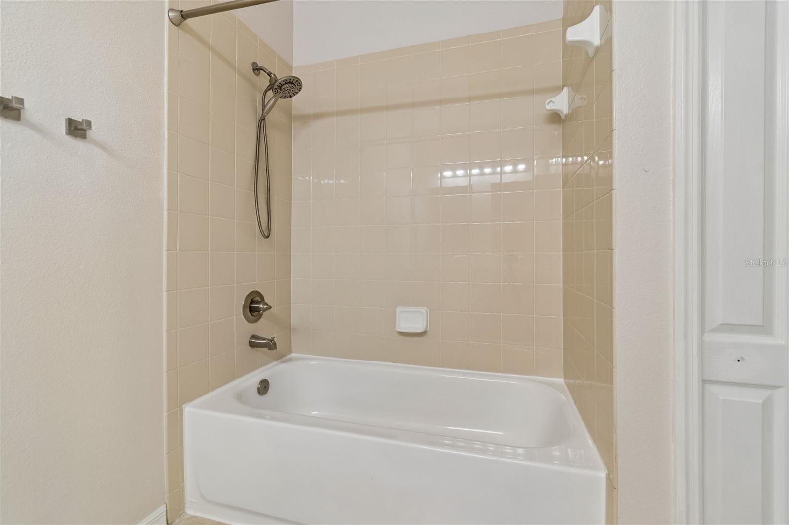 3566 HIGH HAMPTON CIR