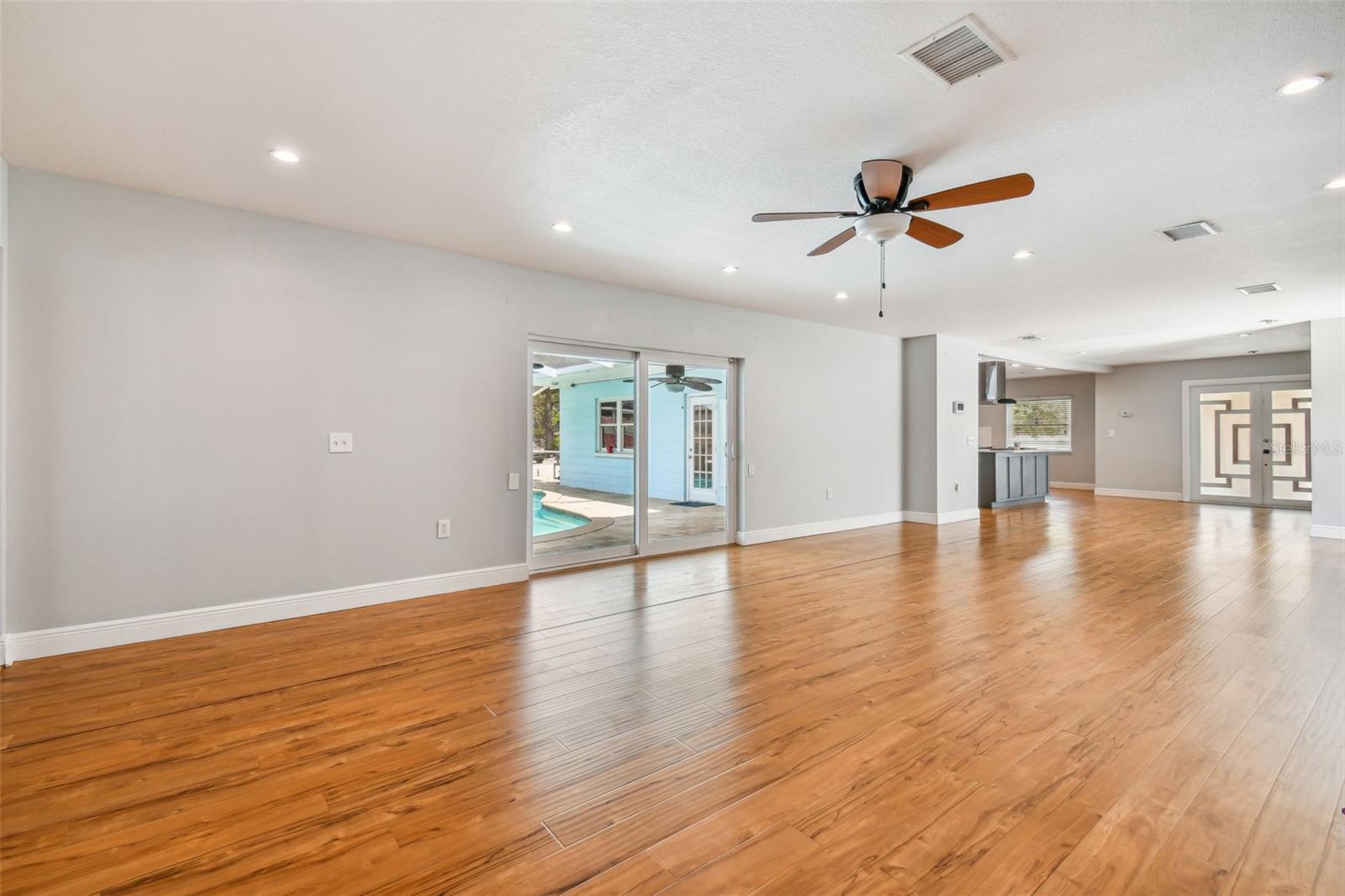 1302 BRANDONWOOD DR