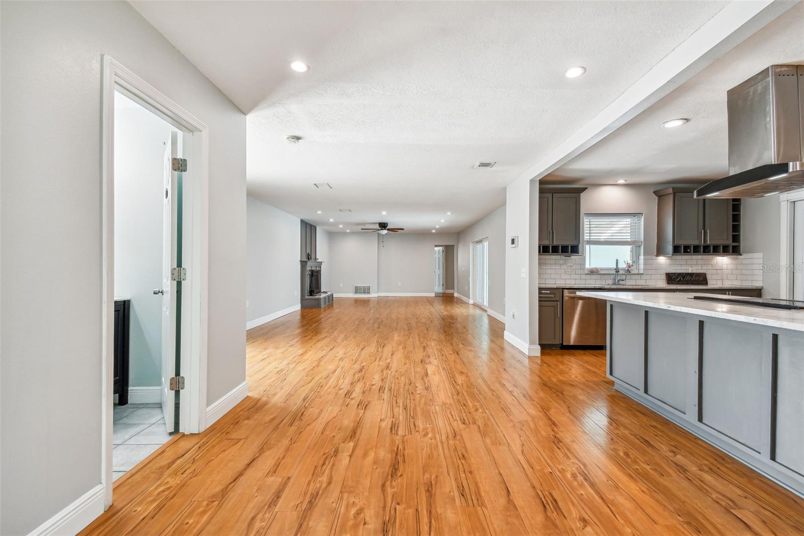 1302 BRANDONWOOD DR