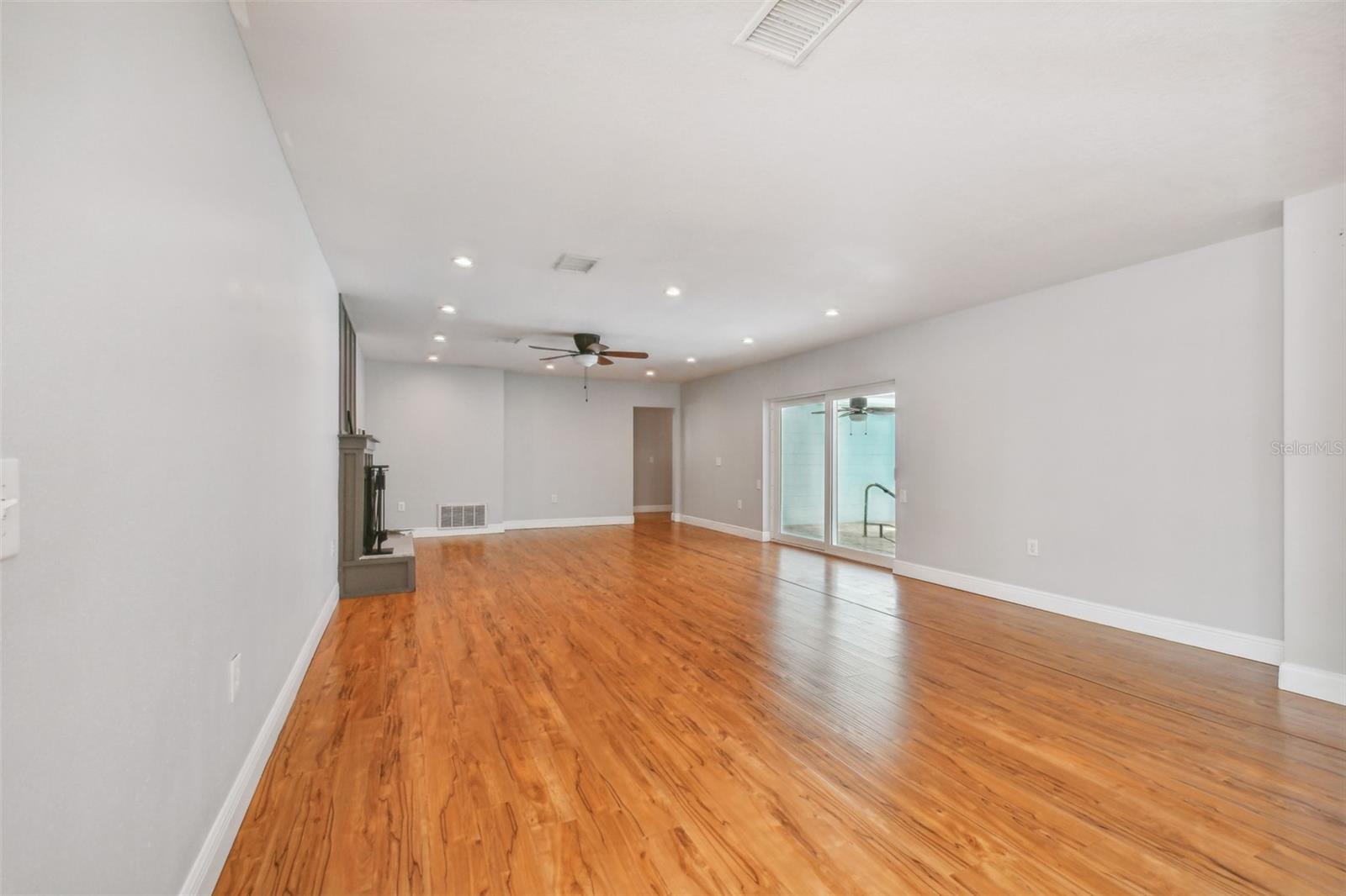 1302 BRANDONWOOD DR