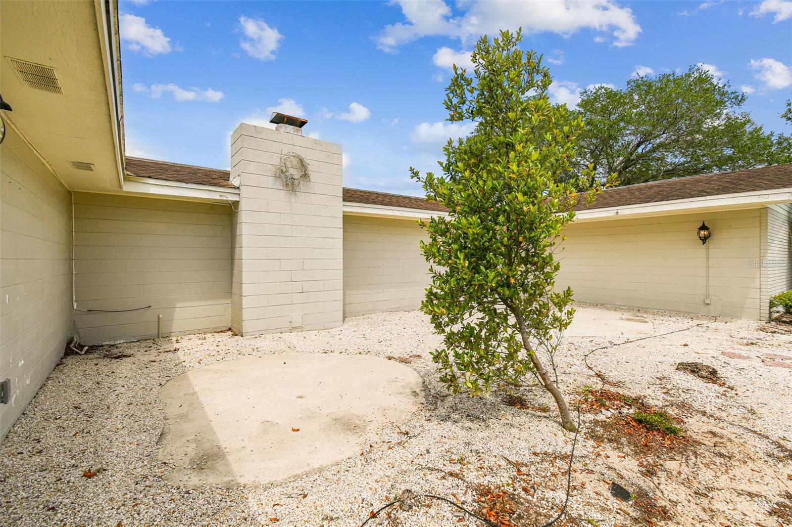 1302 BRANDONWOOD DR