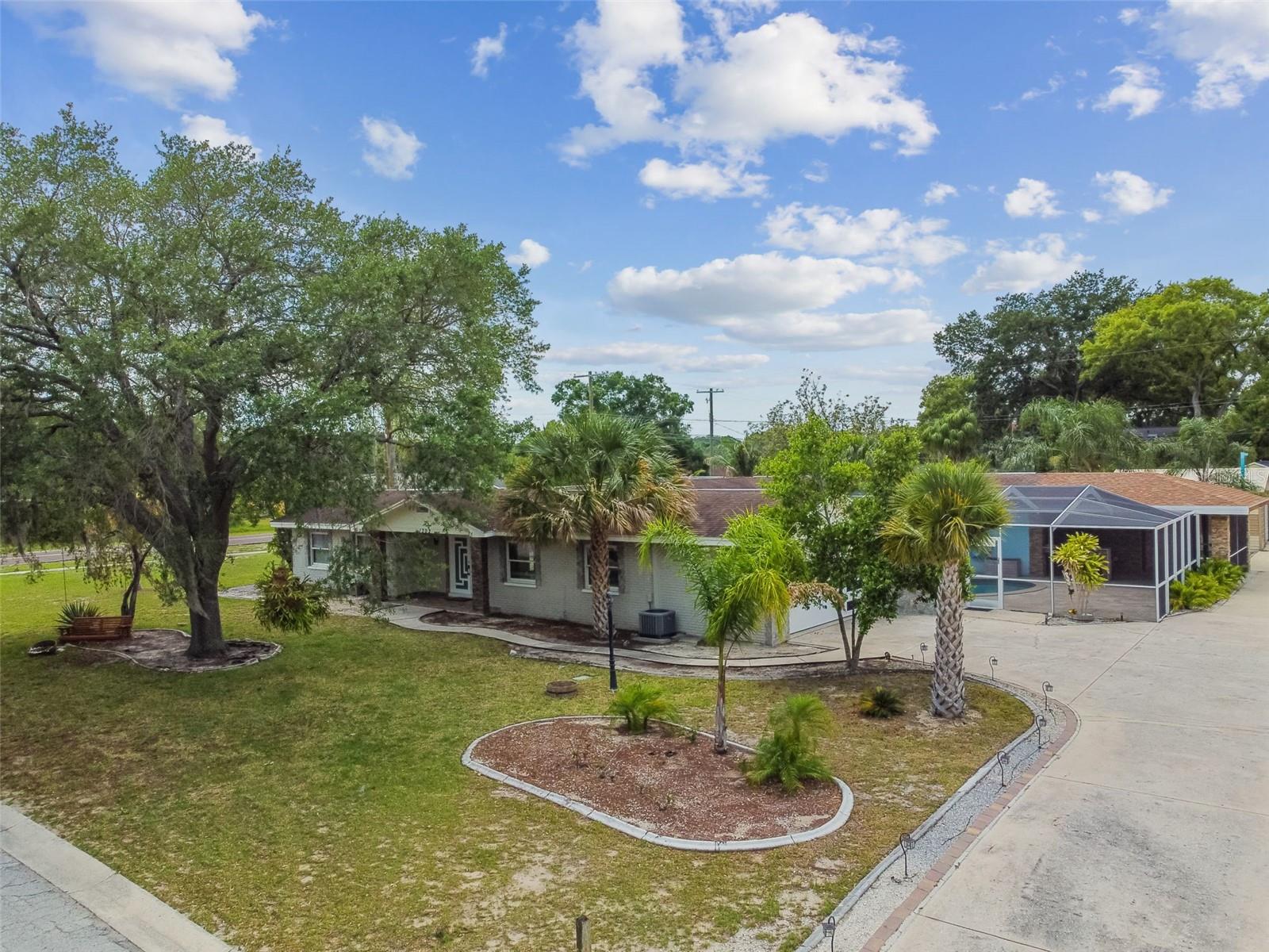1302 BRANDONWOOD DR