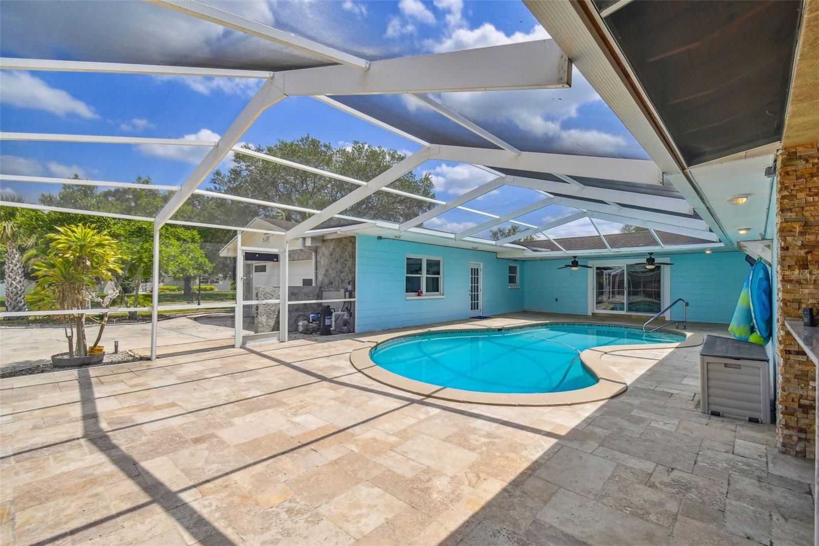 1302 BRANDONWOOD DR