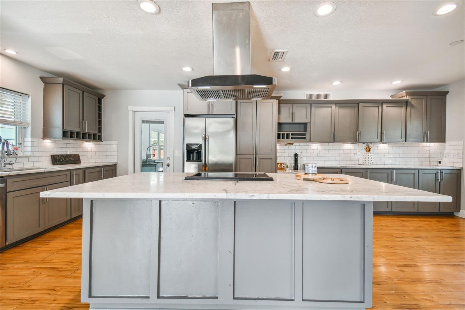 1302 BRANDONWOOD DR