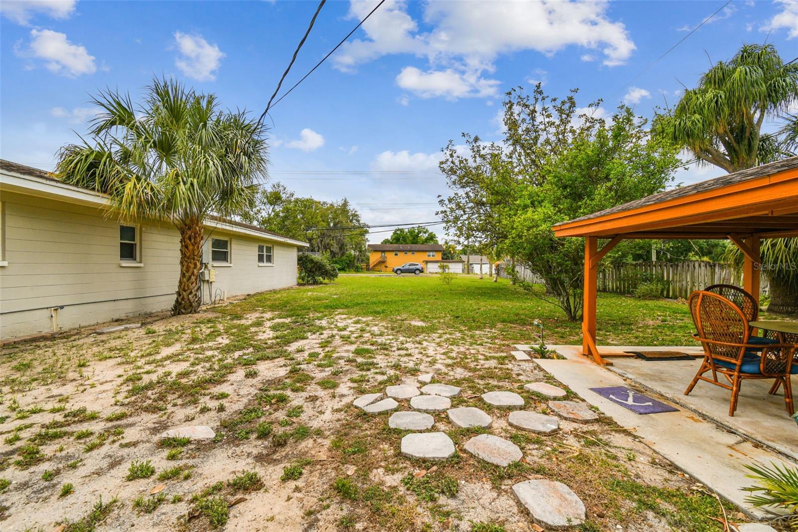 1302 BRANDONWOOD DR