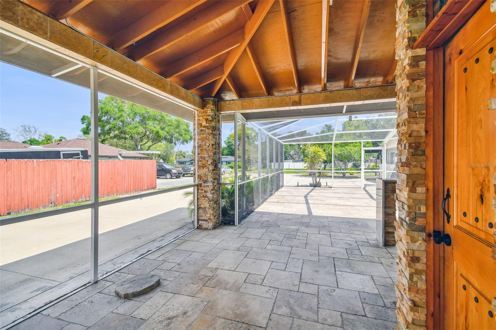 1302 BRANDONWOOD DR