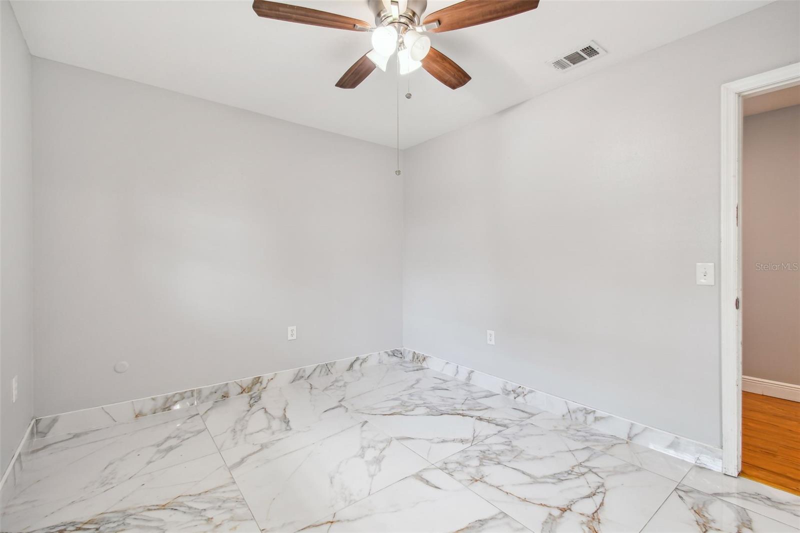 1302 BRANDONWOOD DR