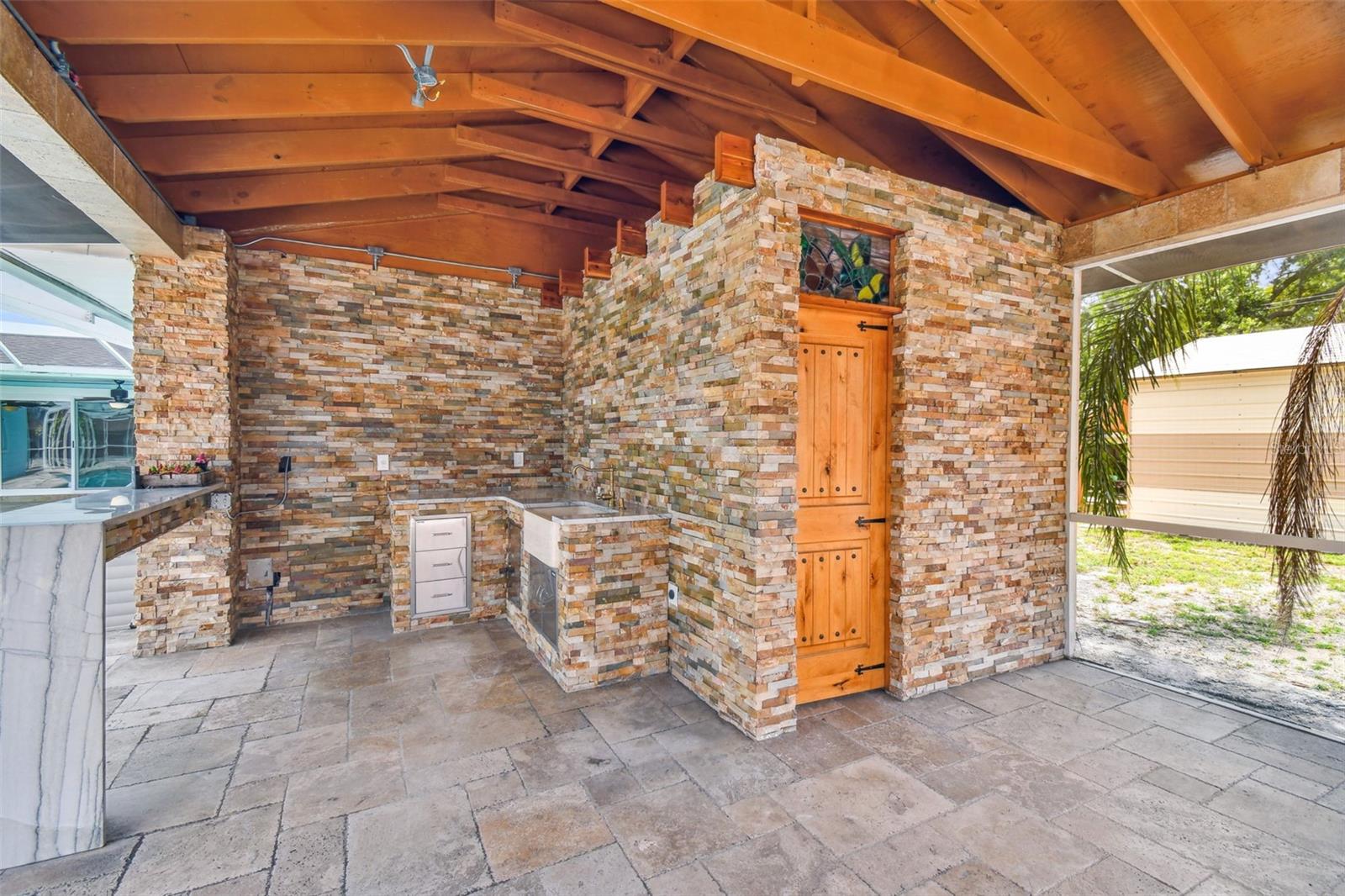 1302 BRANDONWOOD DR