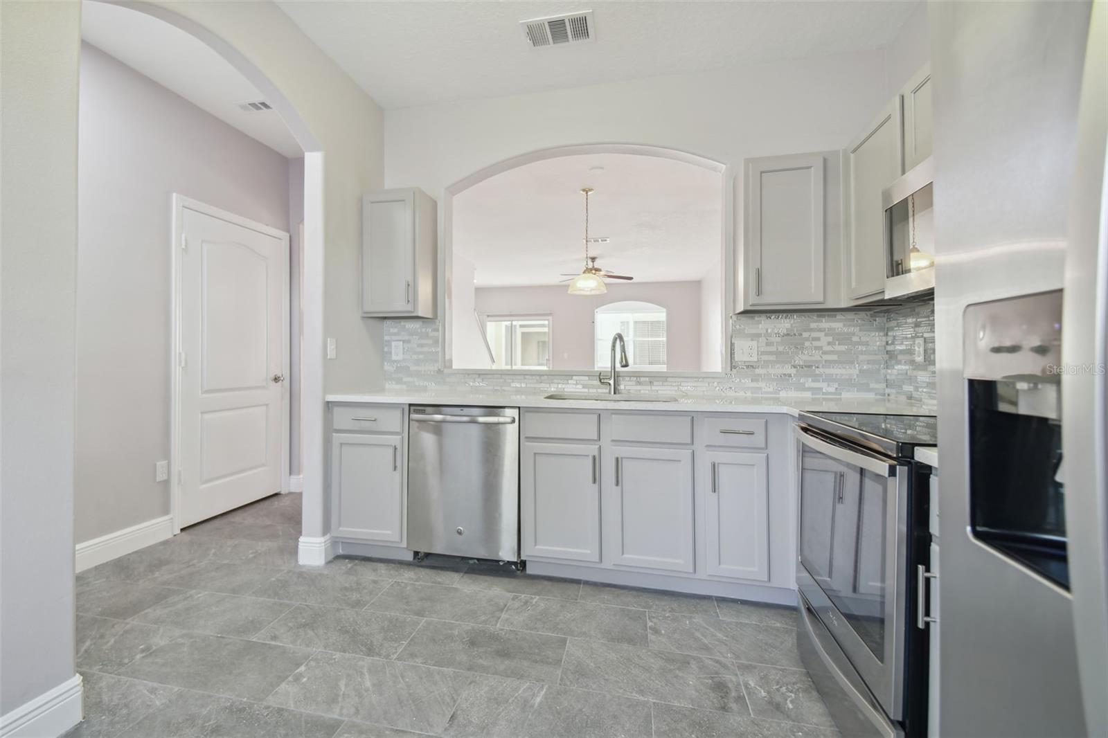3430 HIGH HAMPTON CIR