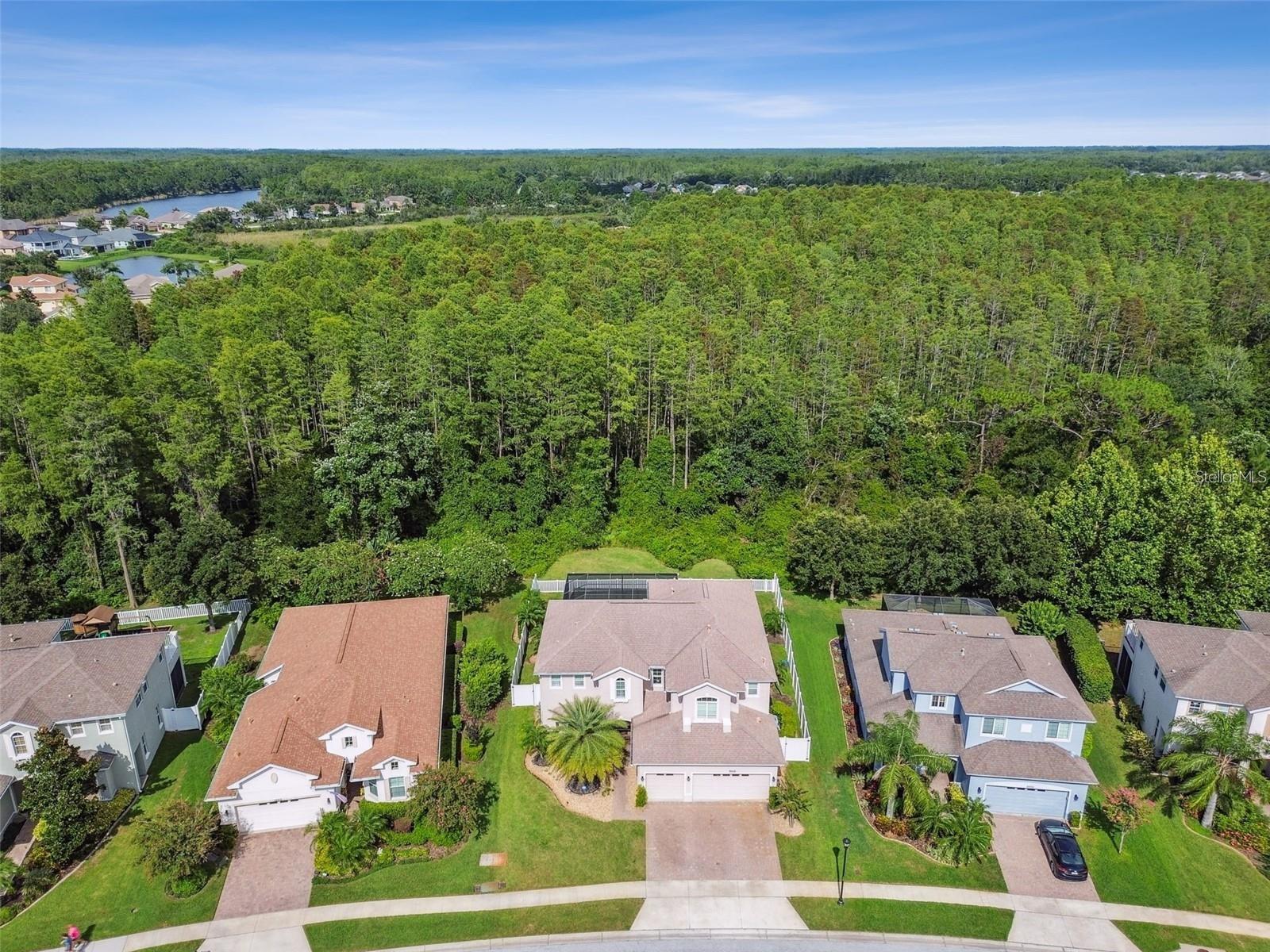 8542 EAGLE BROOK DR