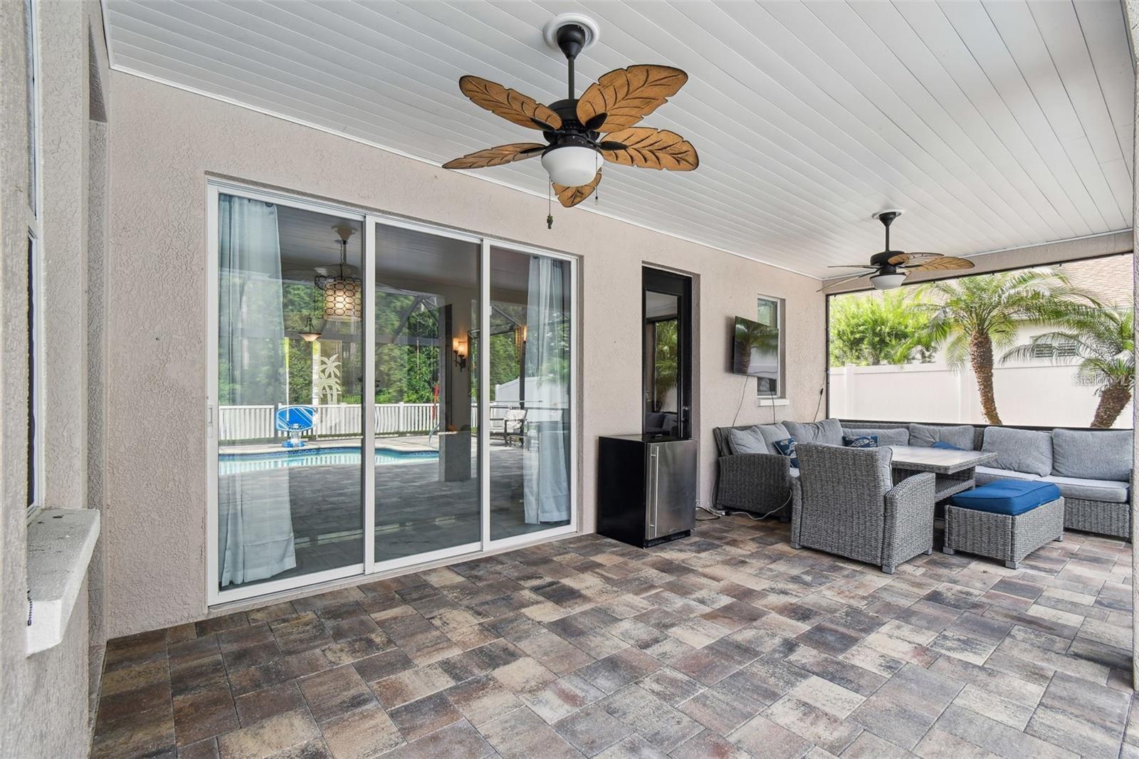 8542 EAGLE BROOK DR