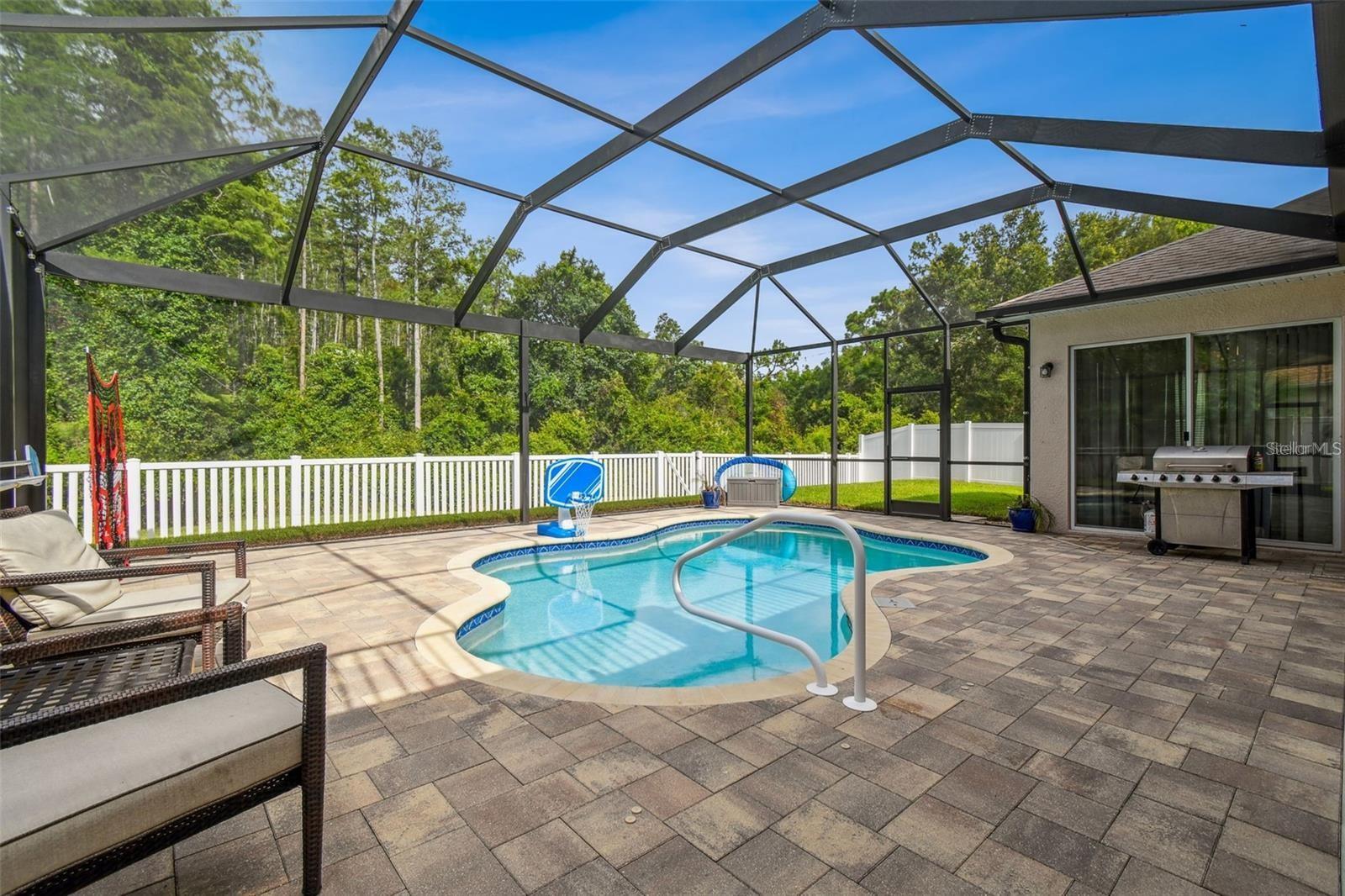 8542 EAGLE BROOK DR
