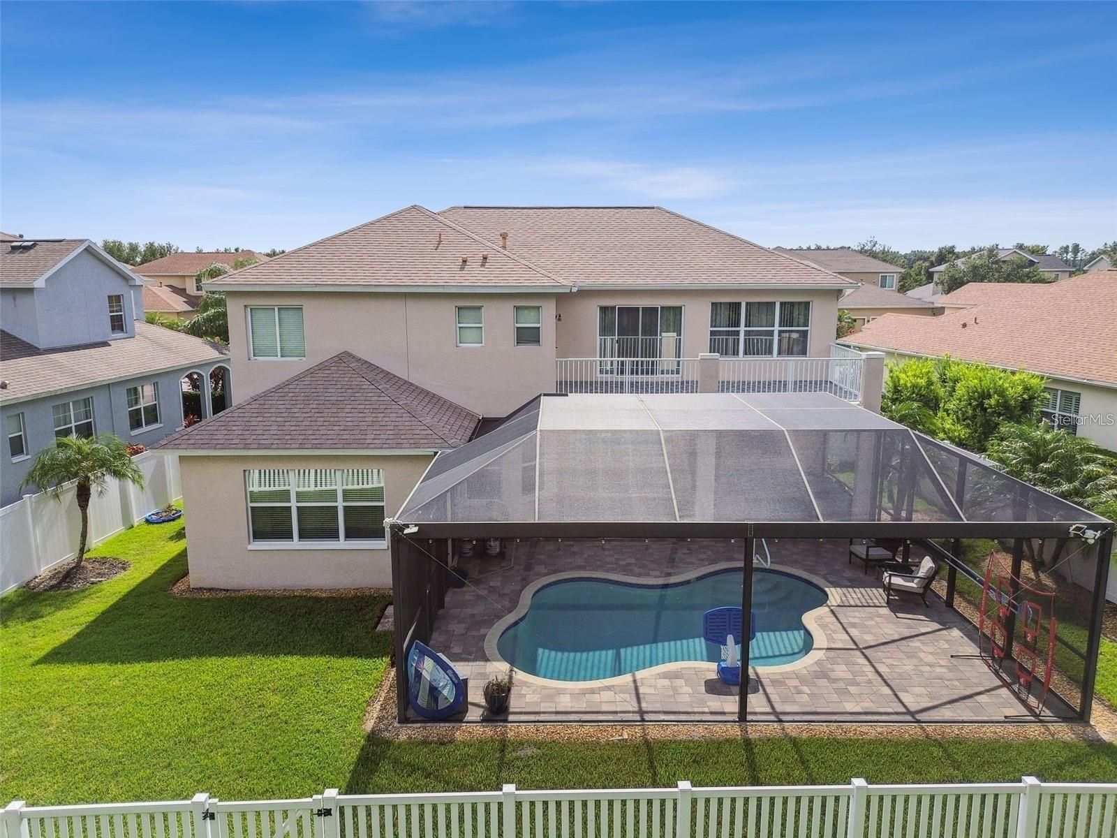 8542 EAGLE BROOK DR