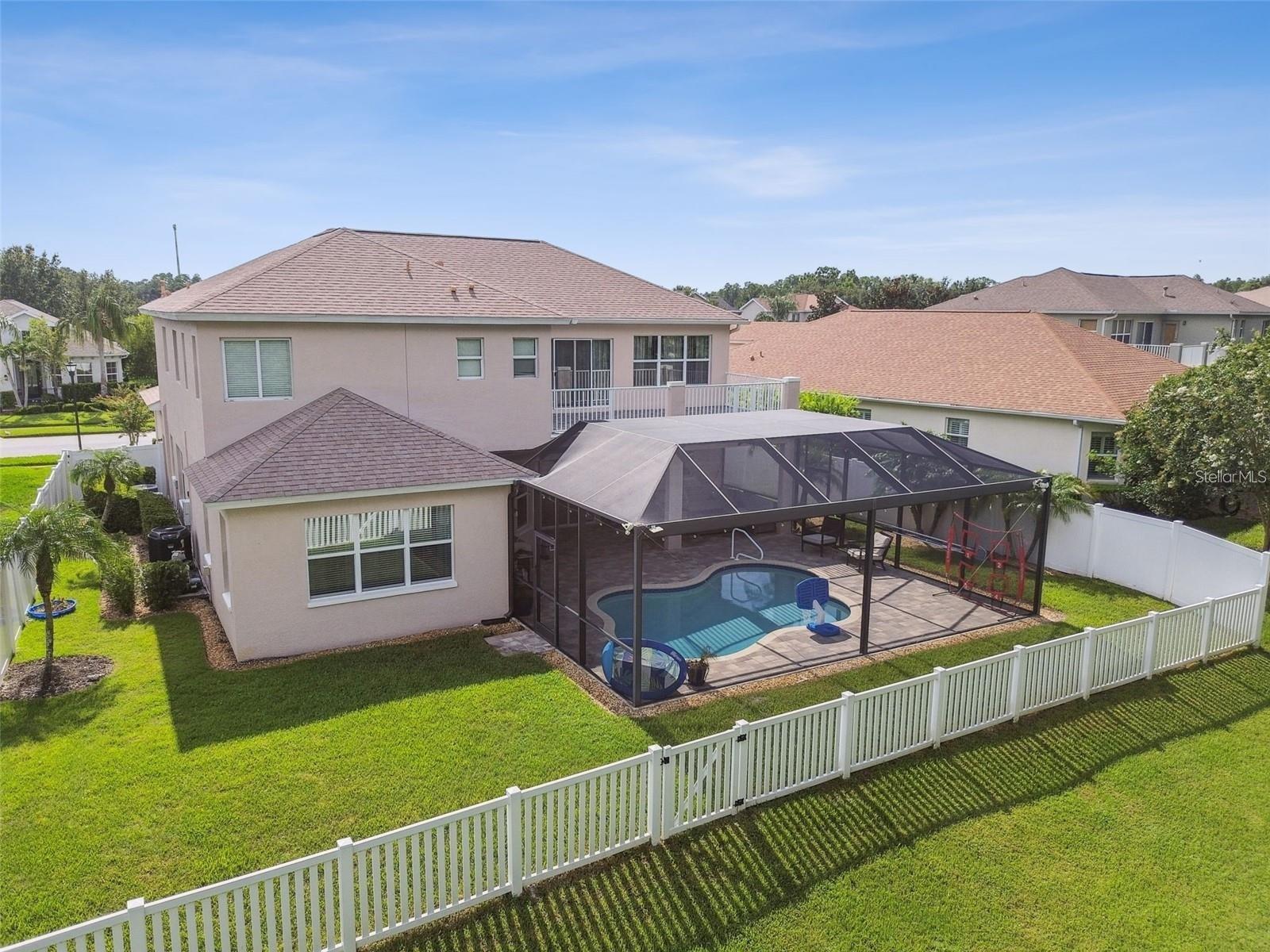 8542 EAGLE BROOK DR