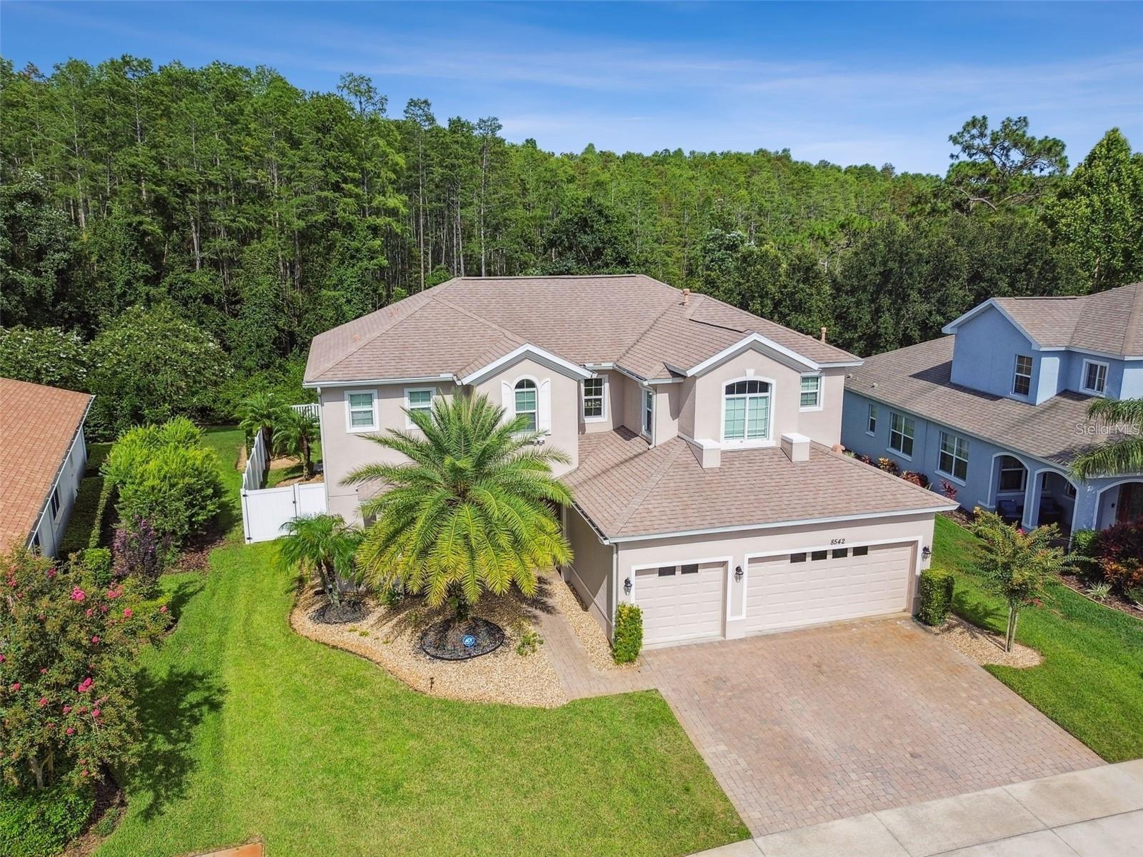 8542 EAGLE BROOK DR