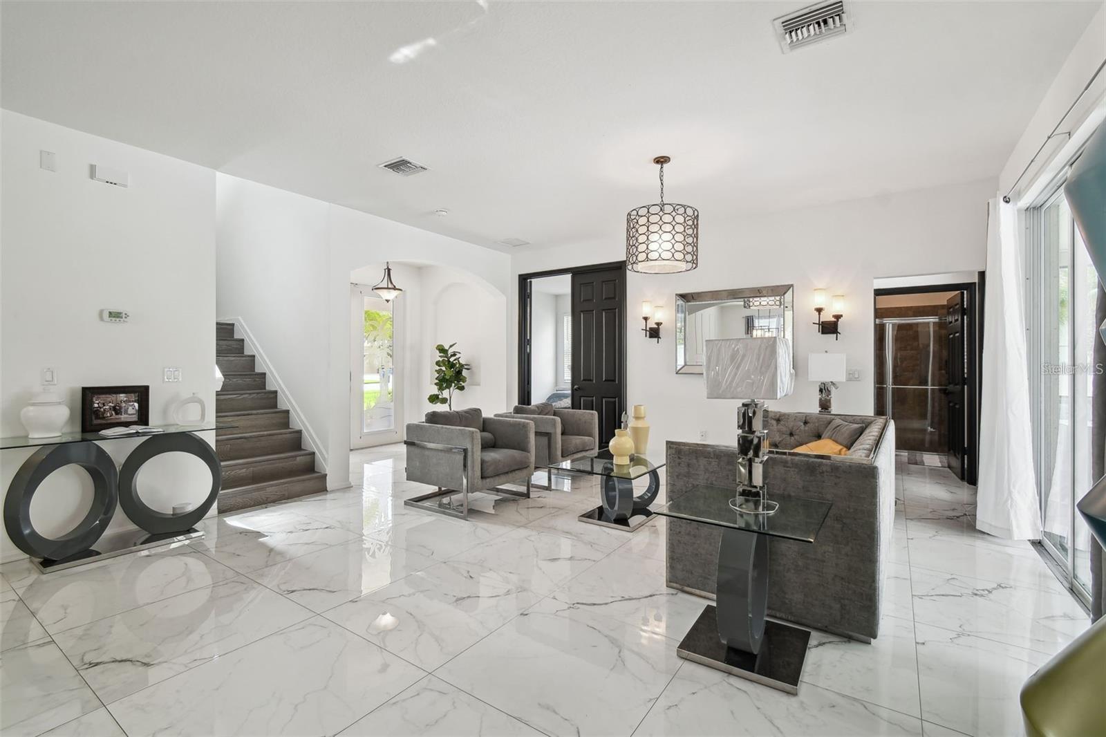 8542 EAGLE BROOK DR
